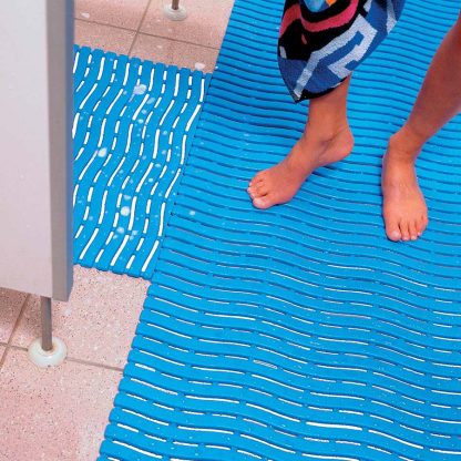 close up of blue kumfi step anti static anti slip mat