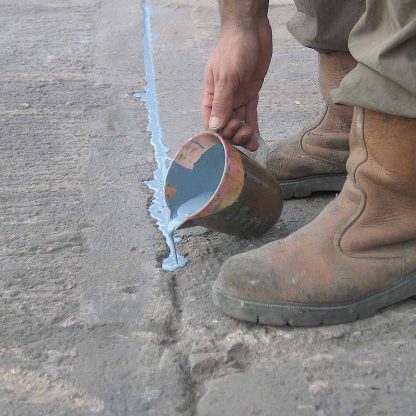 Sealing joint on concrete flooring