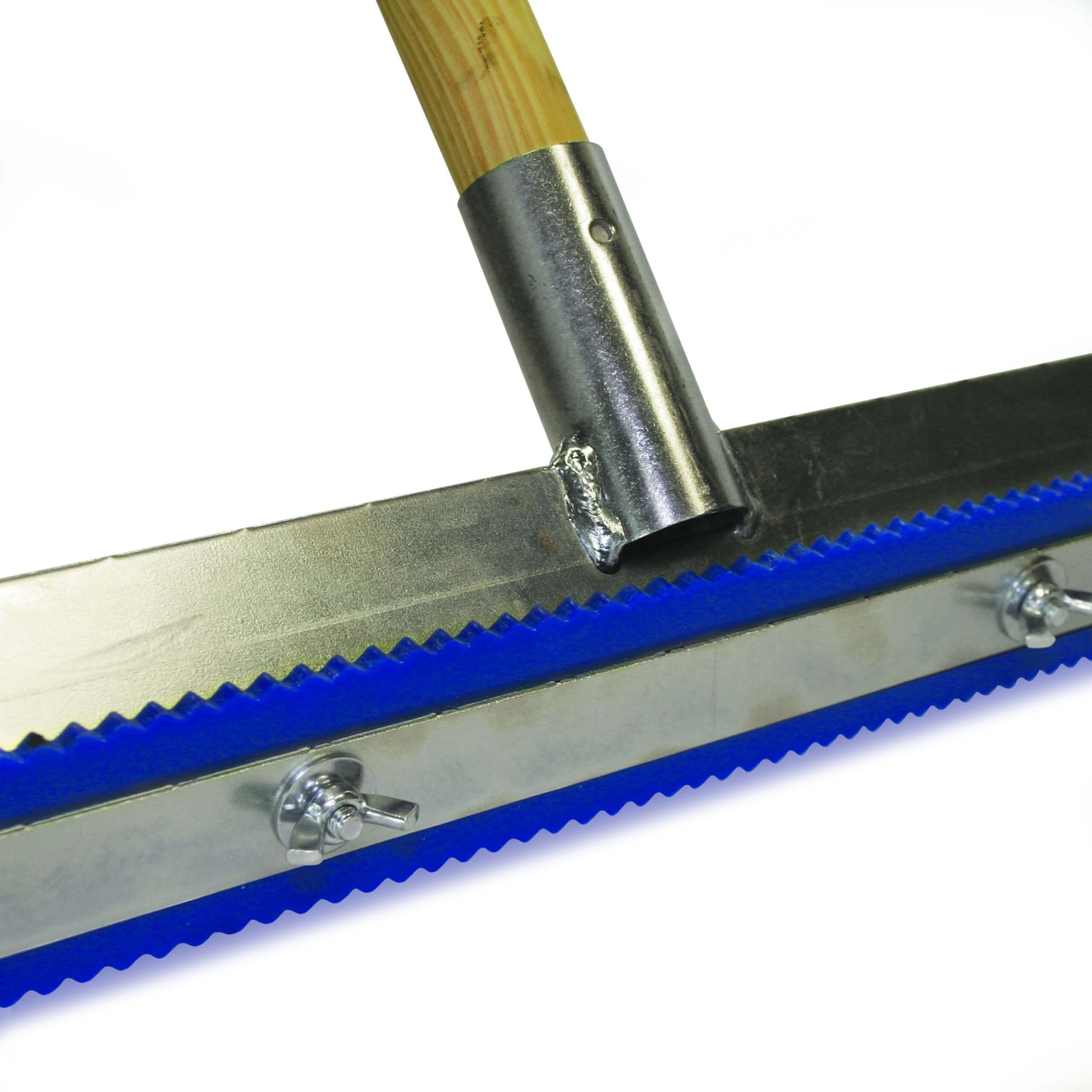 Serrated squeegee